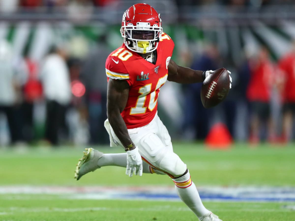 \ud83d\udc40 Tyreek Hill youth football camp next month!! Sign up link in  @srspeedacademy bio . . . . #soulrunner #tyreekhill #cheetah #youthsports\u2026  | Instagram