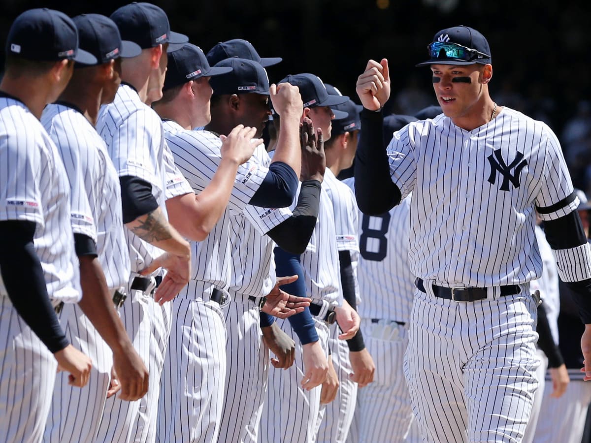 New York Yankees news: Ródon officially dons the pinstripes