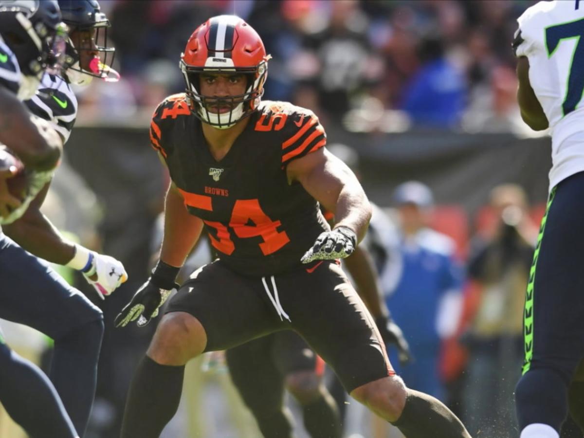 Browns renegotiate contract of defensive end Olivier Vernon