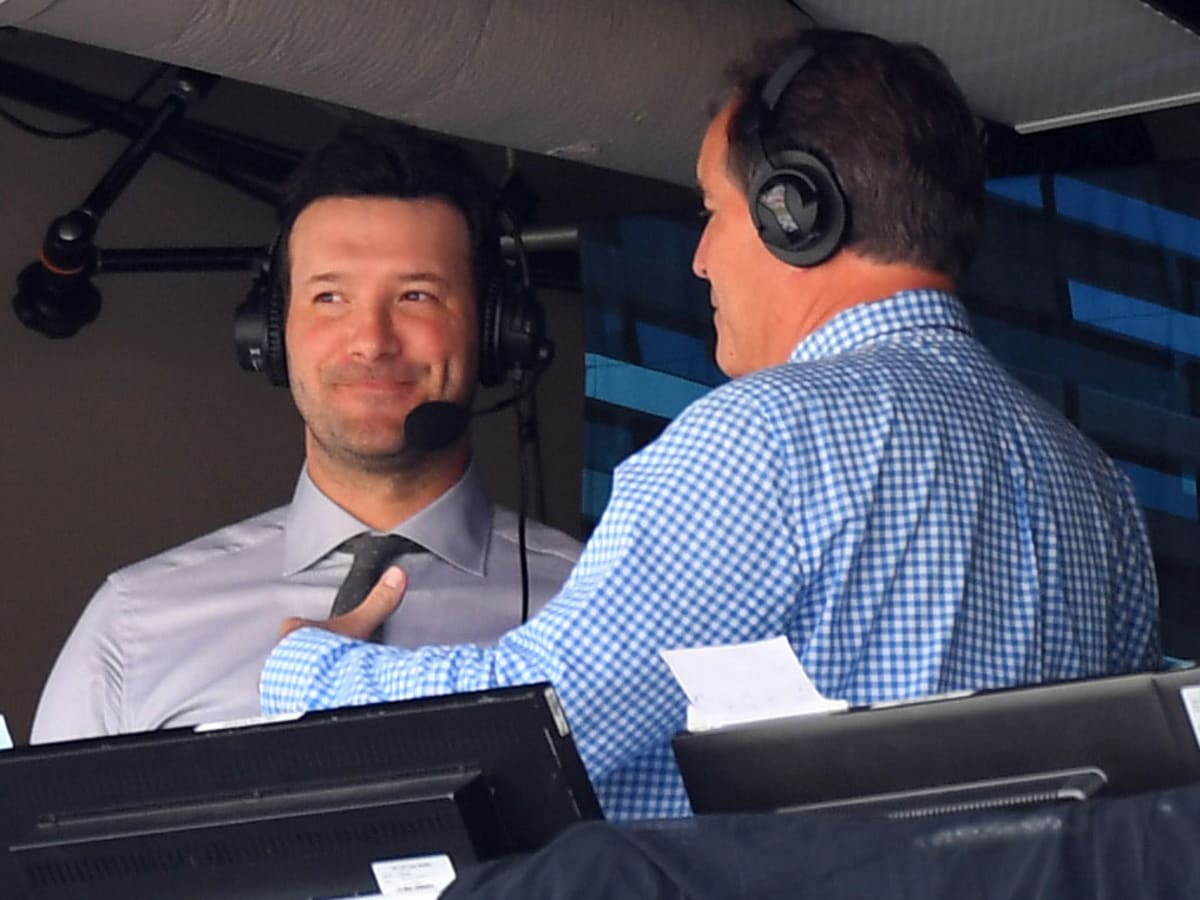 Tony Romo jets back to CBS job on private plane after Safeway