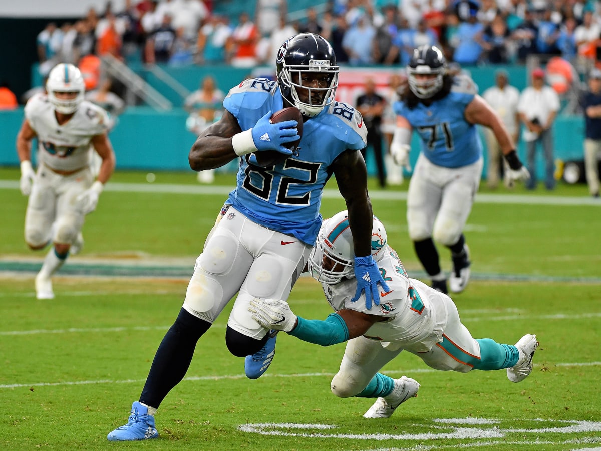 Free agent Delanie Walker exploring reunion with 49ers, will work out on  Wednesday, per report 