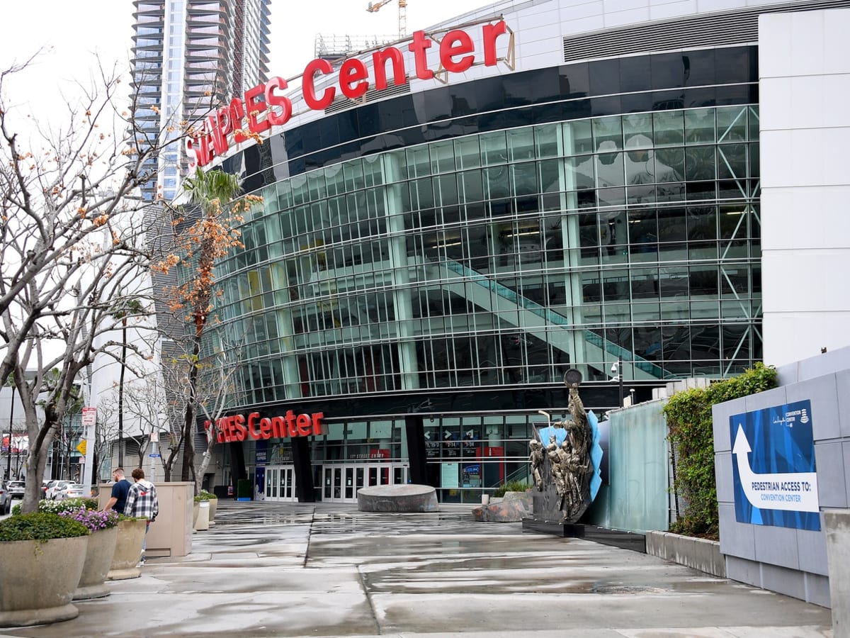 Staples Center Workers to Be Paid Amid Lakers, Clippers, Kings