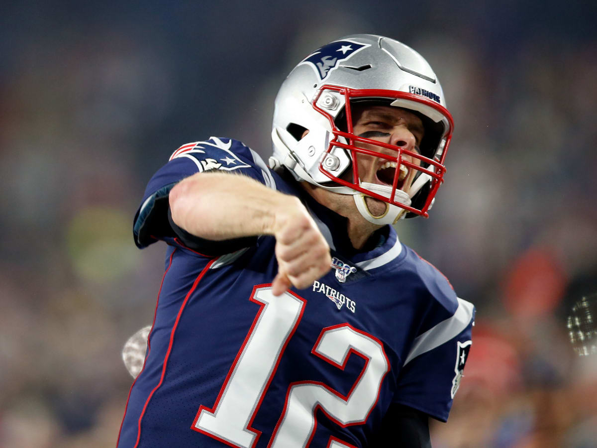 Tom Brady officially signs with Buccaneers for a reported 2 year deal