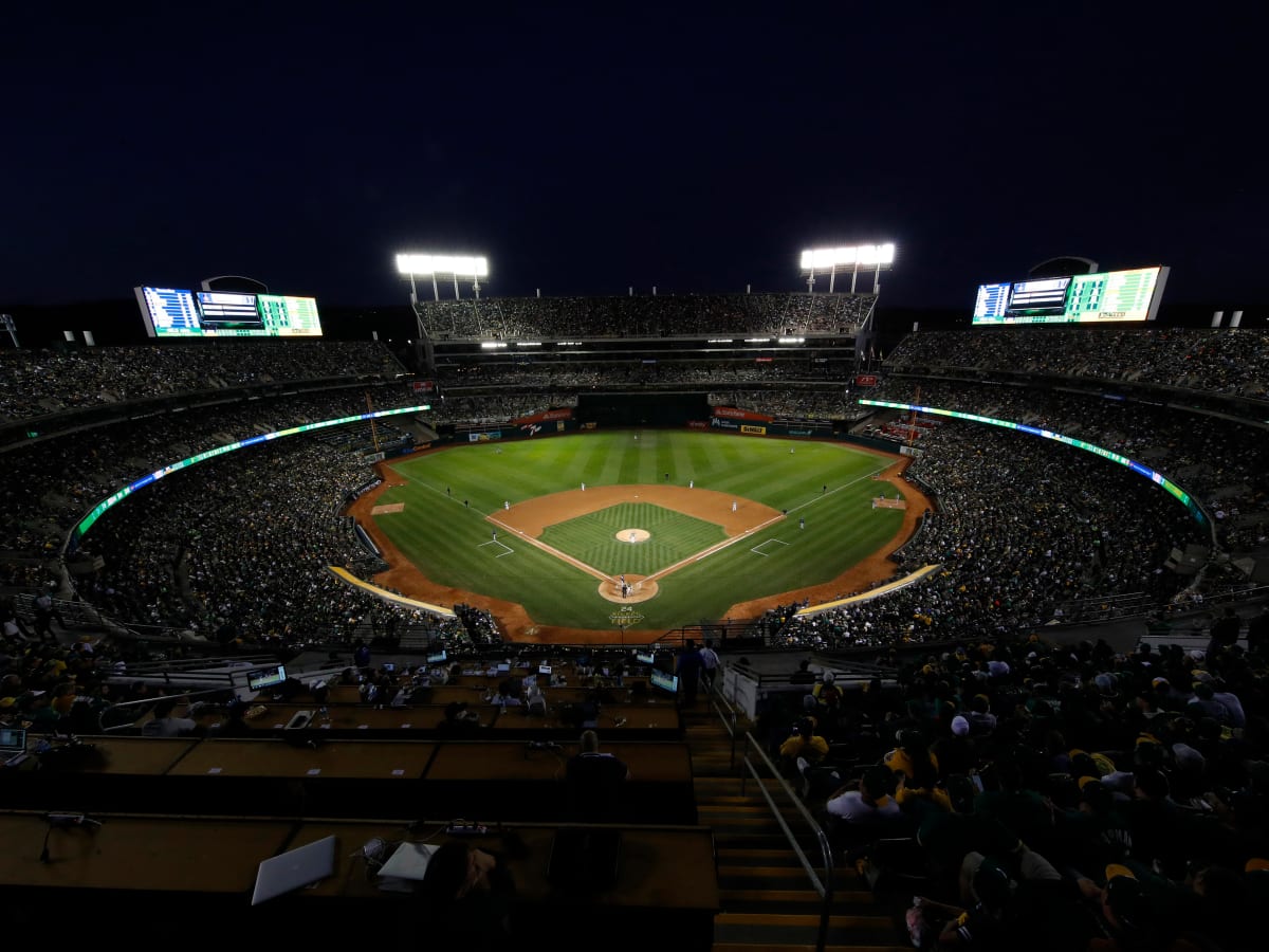 Monday night's A's game in Oakland had smallest crowd since 1979