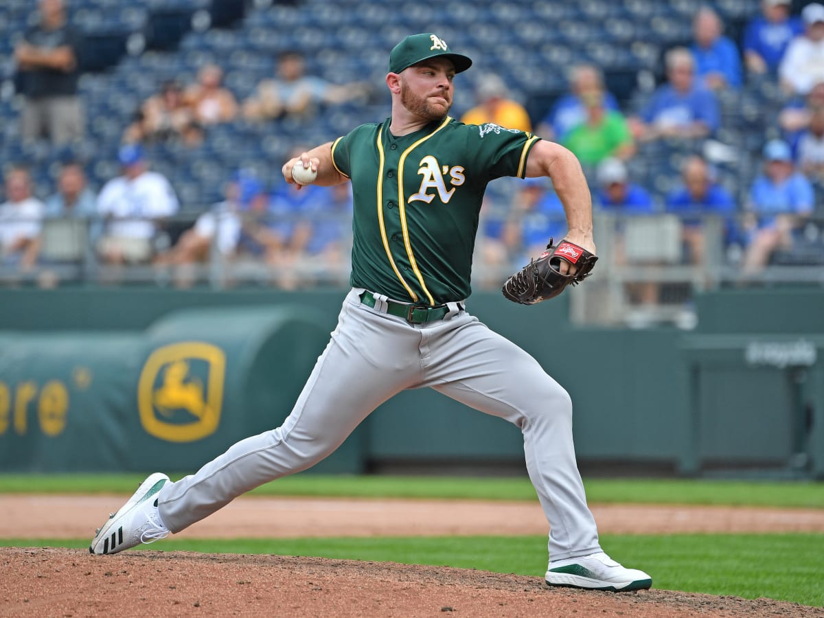 A's Liam Hendriks, wife Kristi lose friend to coronavirus; how they're  coping