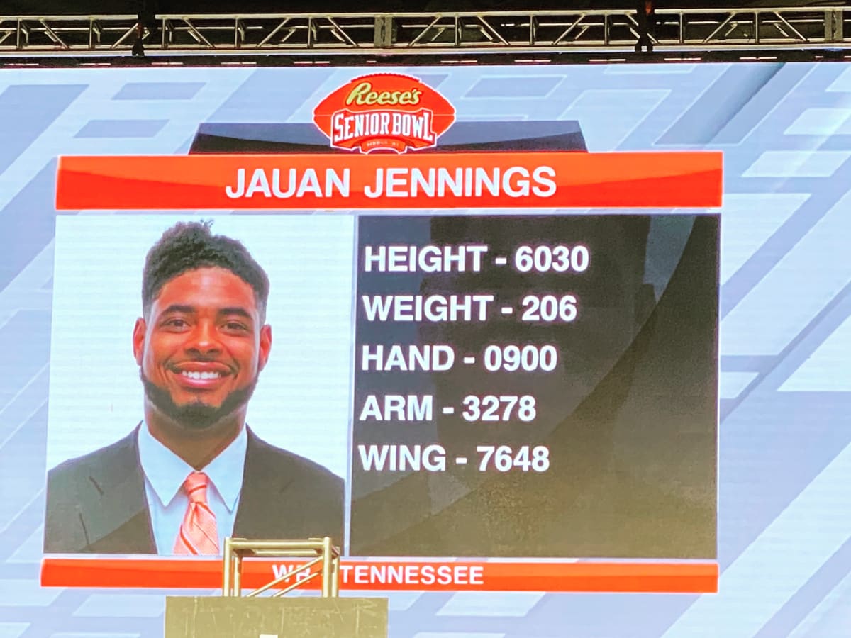 Jauan Jennings plans to stay with Vols for senior season