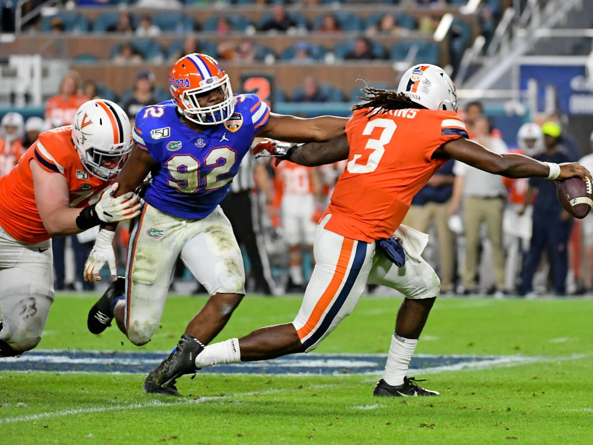 Jabari Zuniga Handles Rookie Duties