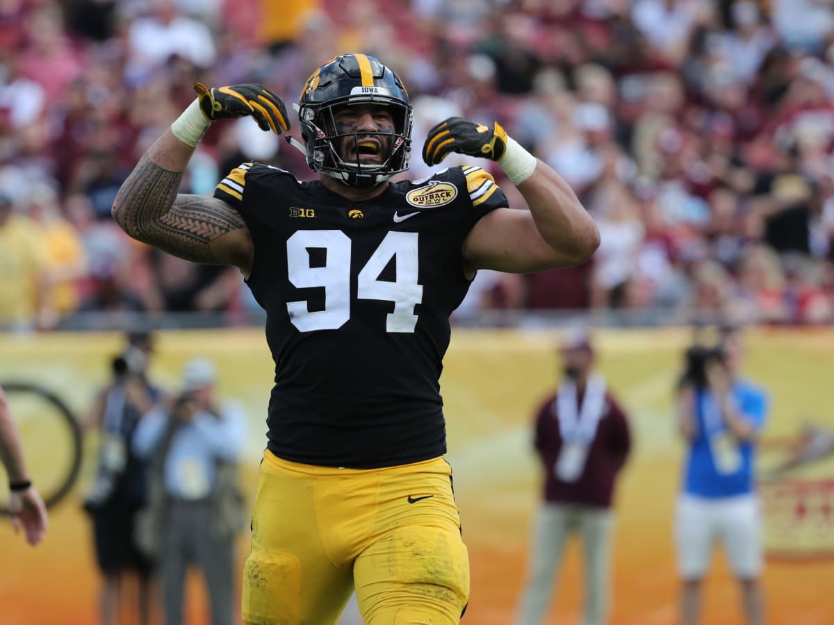 Epenesa named a finalist for Polynesian Award - Go Iowa Awesome