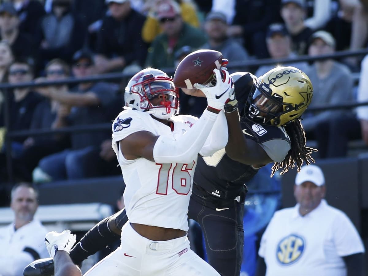 Raiders' rookie Nick Bowers, getting to know UDFA from Penn State - Silver  And Black Pride