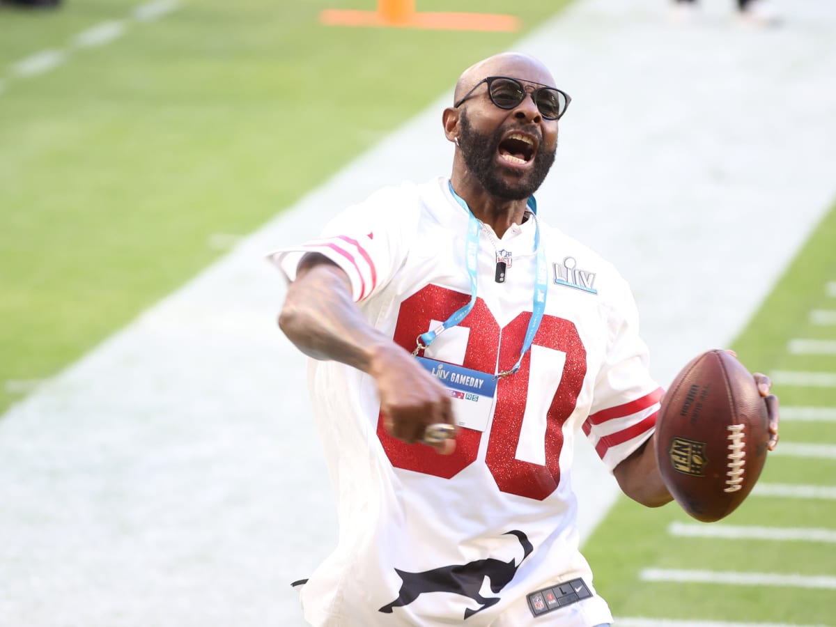 Dec 16, 2000; San Francisco, CA, USA; 49er receiver Jerry Rice salutes the  fans Dec. 16, 2000, after saying his goodbyes from a stage after their game  against the Chicago Bears in