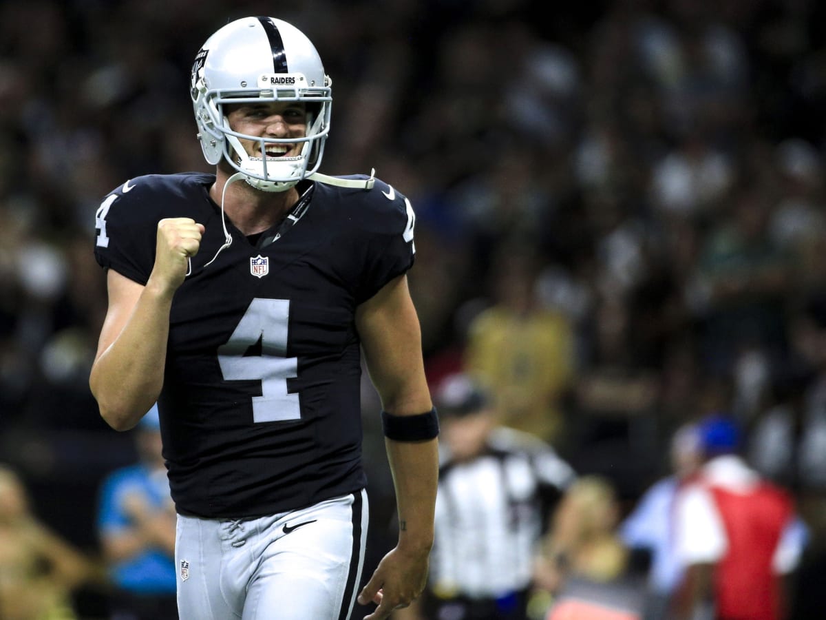 New Orleans Saints agree to terms with quarterback Derek Carr on