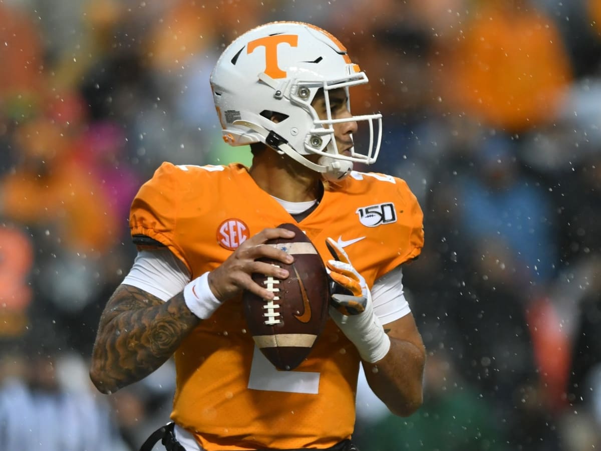 Tennessee football: PFF ranks Vols QB Jarrett Guarantano No. 36