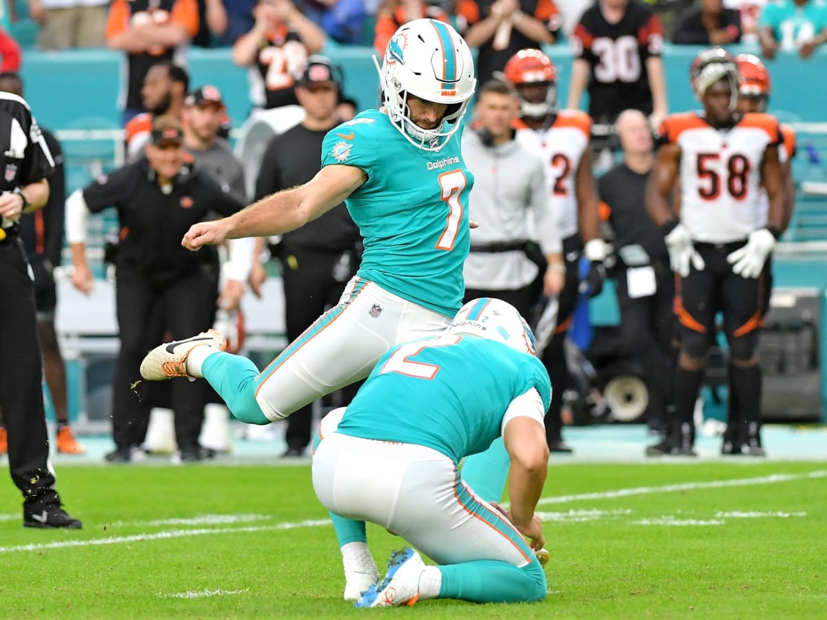 Miami Dolphins on X: First year as a Dolphin and led all AFC fullbacks  with 113 yards & 15 receptions 