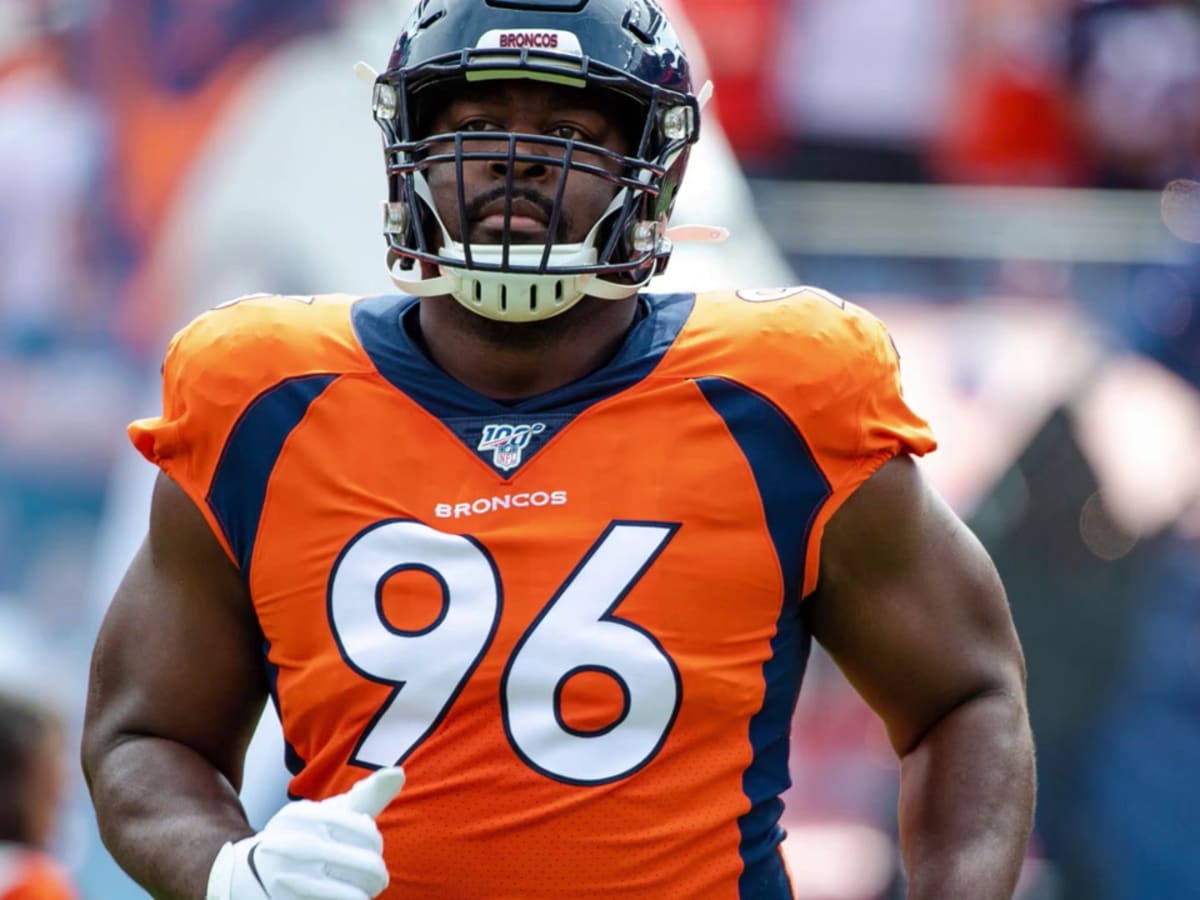 The Browns officially signed former Broncos' and Seahawks' DT Shelby Harris  to a 1-year deal.