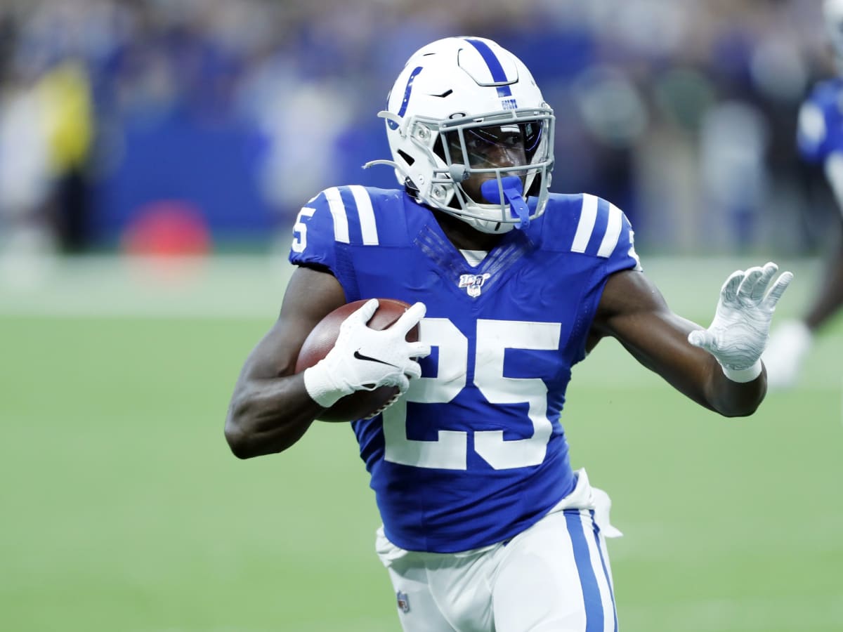 Tom Rathman Convinced Colts Running Back Carries 'Will Play Itself Out' -  Sports Illustrated Indianapolis Colts News, Analysis and More