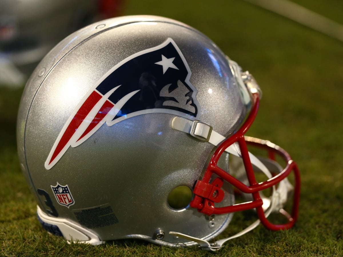 Patriots announce jersey numbers for veteran players - CBS Boston