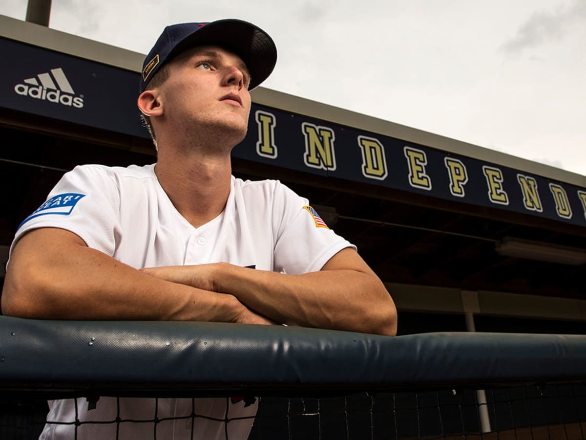 Brewers select OF Garrett Mitchell with the 20th overall pick in the MLB  Draft