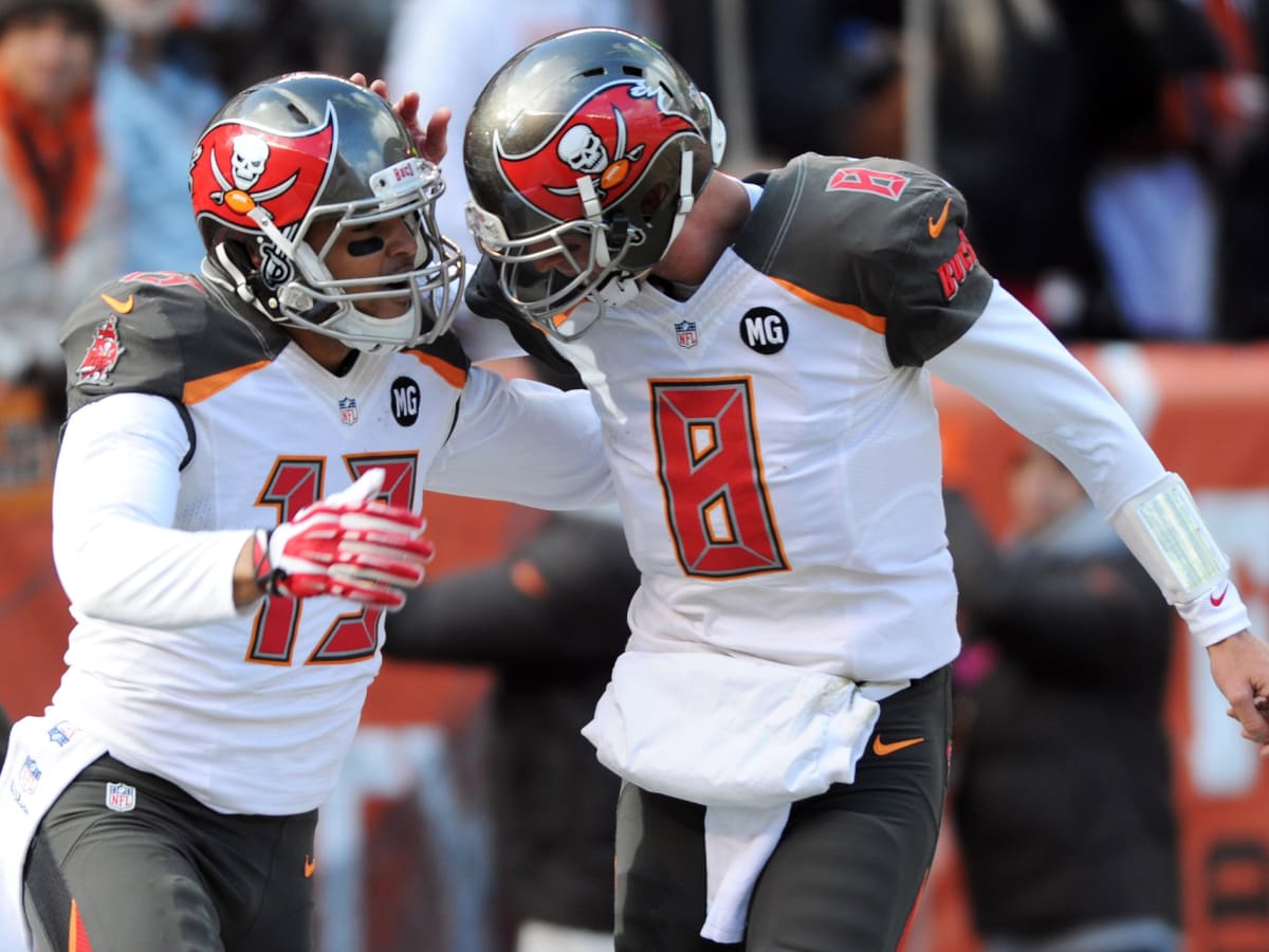 Buccaneers stuck in an impossible position with Mike Evans - A to