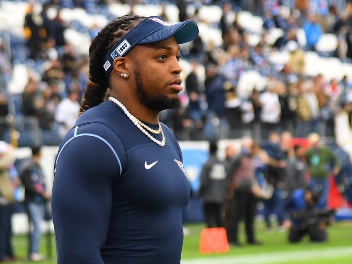 Derrick Henry Helps Send Veteran to Super Bowl LVII - Sports Illustrated  Tennessee Titans News, Analysis and More