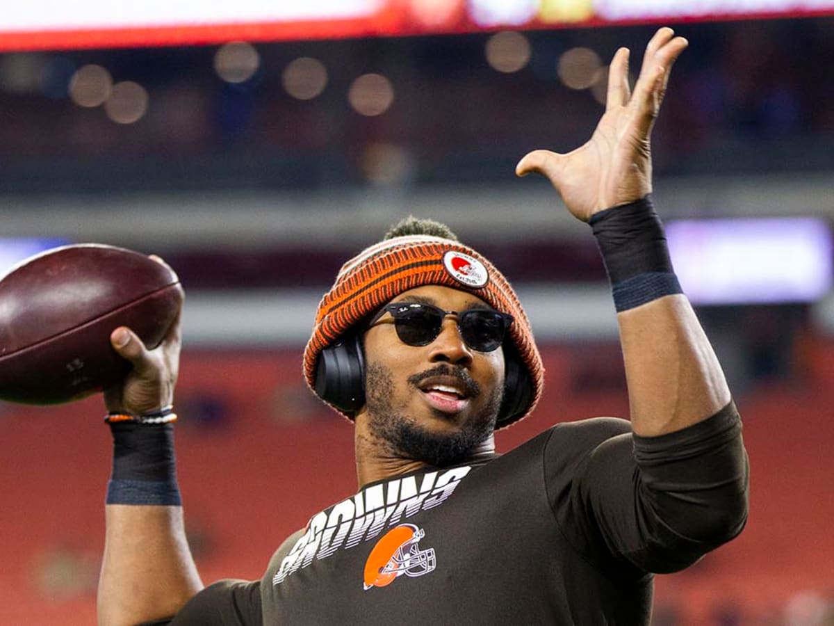 Browns' Myles Garrett signs extension: 'Keep betting on me