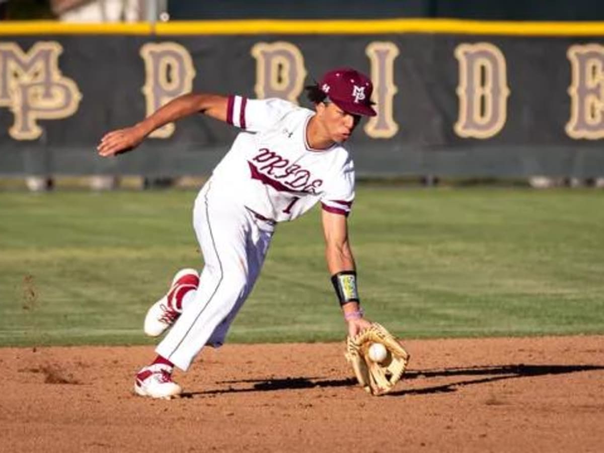 Cleveland Indians draftee Carson Tucker of Mountain Pointe signs