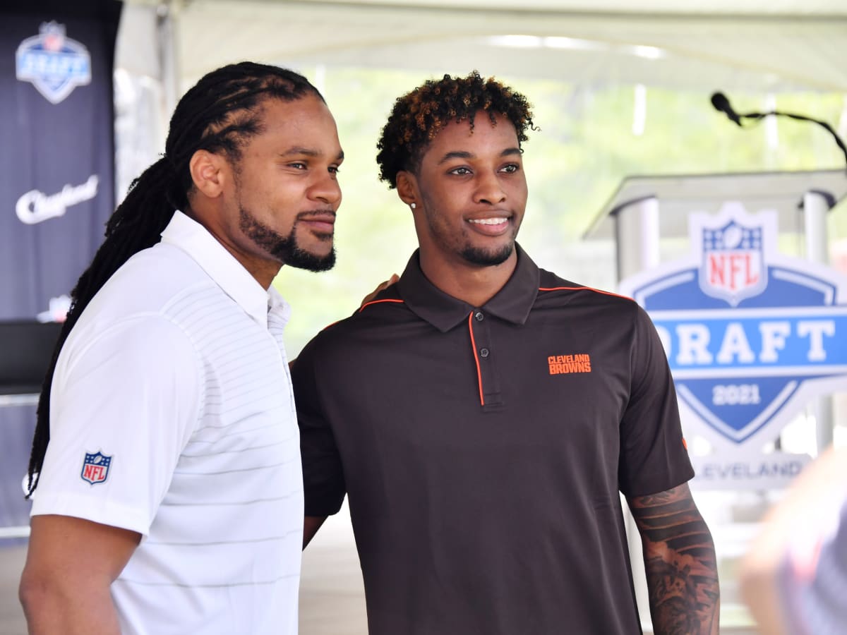 Josh Cribbs, Webster Slaughter named to 2020 class of Browns