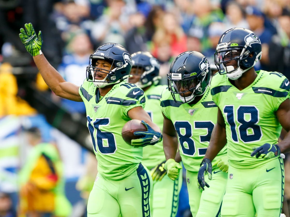 The story behind D.K. Metcalf's shirtless interview with the Seahawks