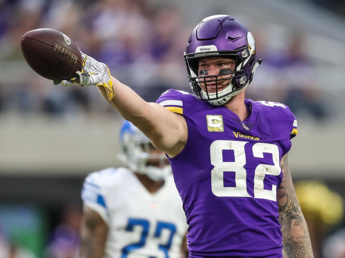 Why the Vikings Will NOT Retire #84 (Even Though They Should) 