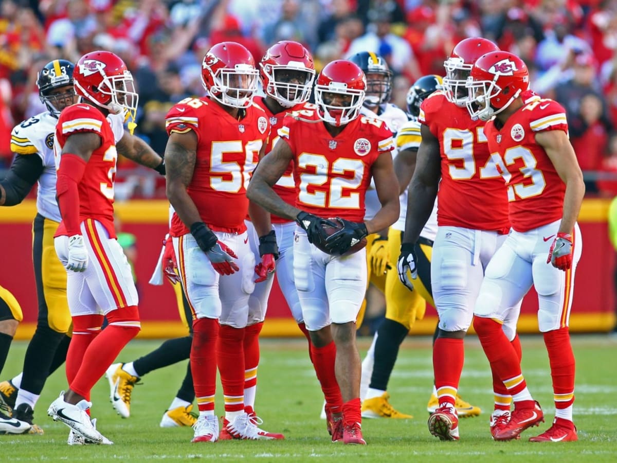 Report: LA Rams finalizing a trade for Chiefs CB Marcus Peters - Turf Show  Times