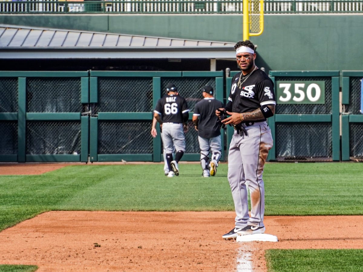 White Sox Extend Yoan Moncada - Sports Illustrated