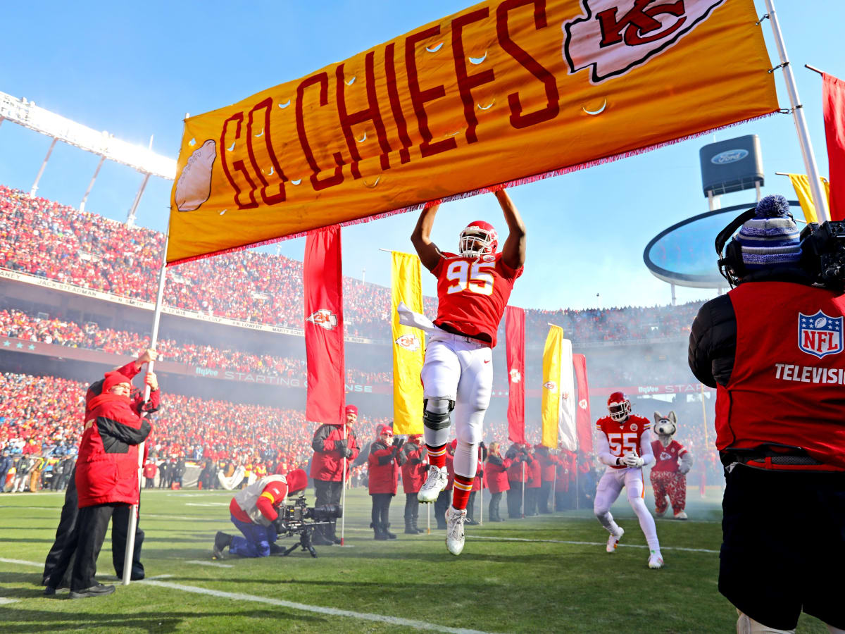 NFL Insider Details Chris Jones Franchise Tag Likelihood, Week 2 Role for  KC Chiefs - Sports Illustrated Kansas City Chiefs News, Analysis and More