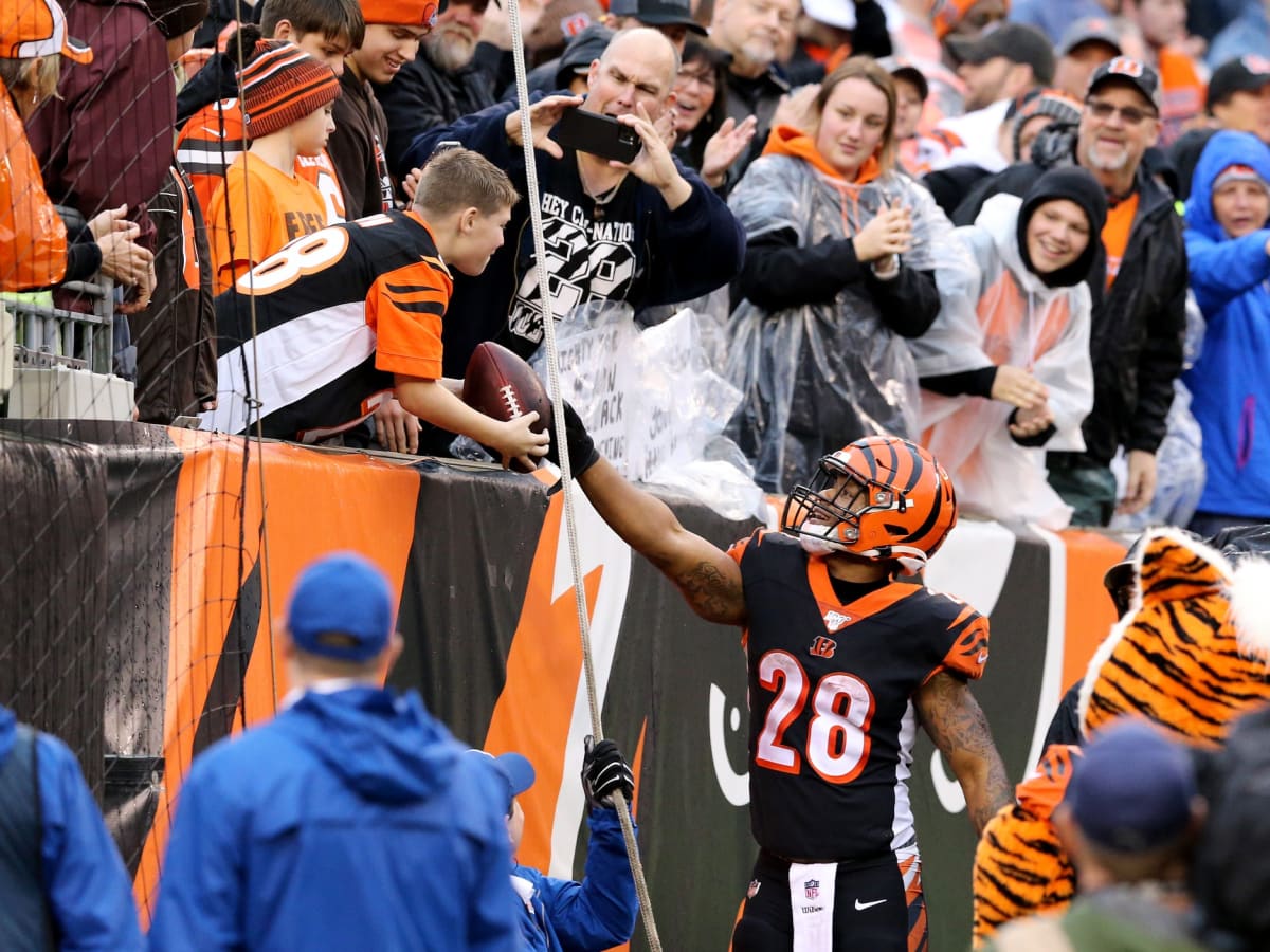 Masks, fewer fans expected at Bengals games