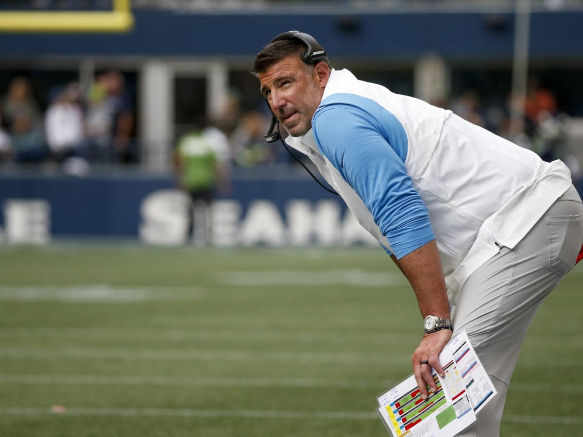 Titans HC Mike Vrabel Named PFWA 2021 NFL Coach of the Year