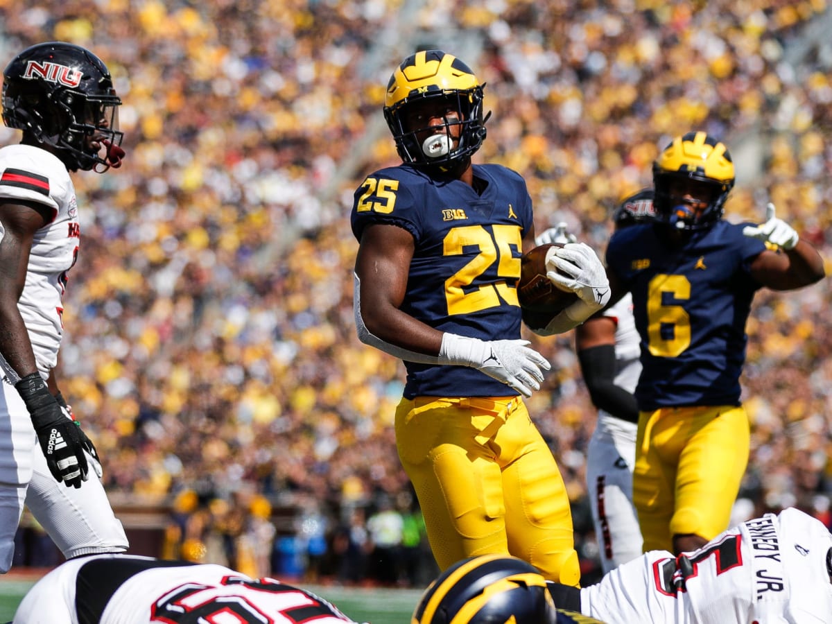 2021 Michigan Football -- Playbook -- The Leap -- Hassan Haskins