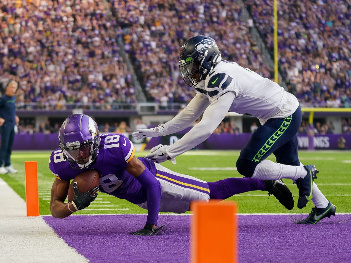 Seattle Seahawks Halftime Observations: Young Rushers Shine, Seattle Trails Minnesota  Vikings, 10-7 - Sports Illustrated Seattle Seahawks News, Analysis and More