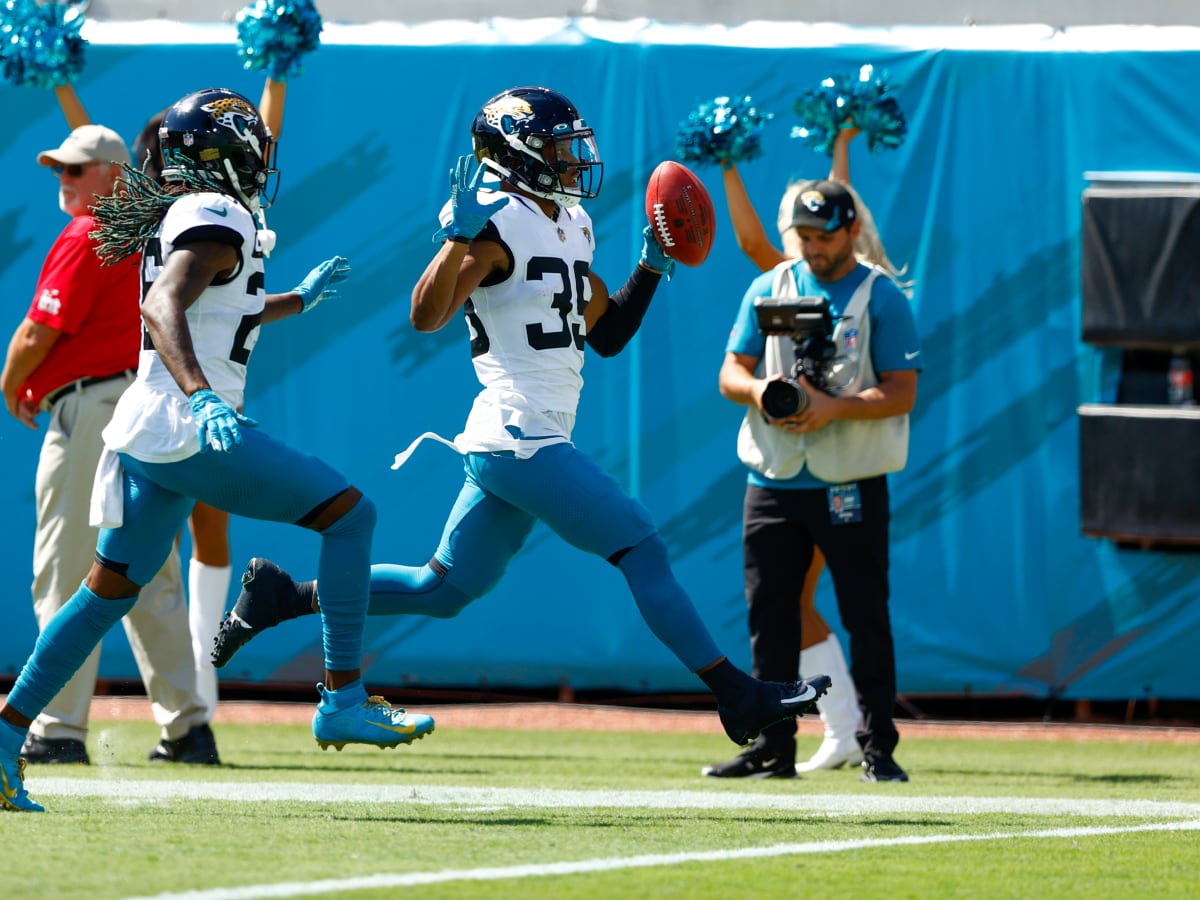 Jamal Agnew  BIG 63-Yard Kick-Off Return Gives Jaguars Great