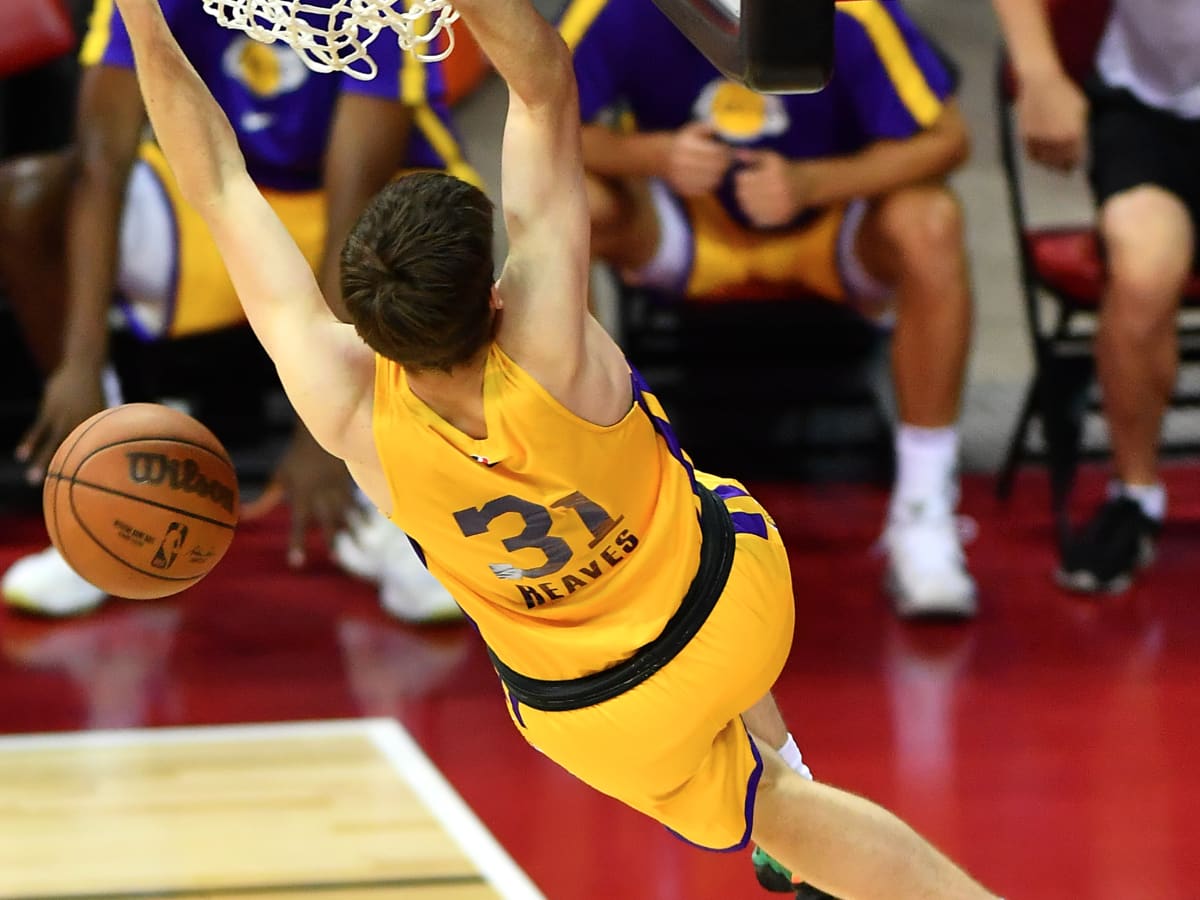 Lakers, Hawks wear warm-up shirts showing support for Thousand Oaks  shooting victims – Orange County Register