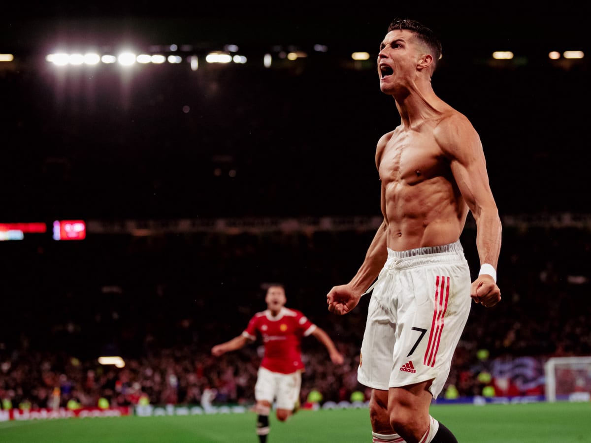 Cristiano Ronaldo goal video: Man star beats Villarreal Sports Illustrated