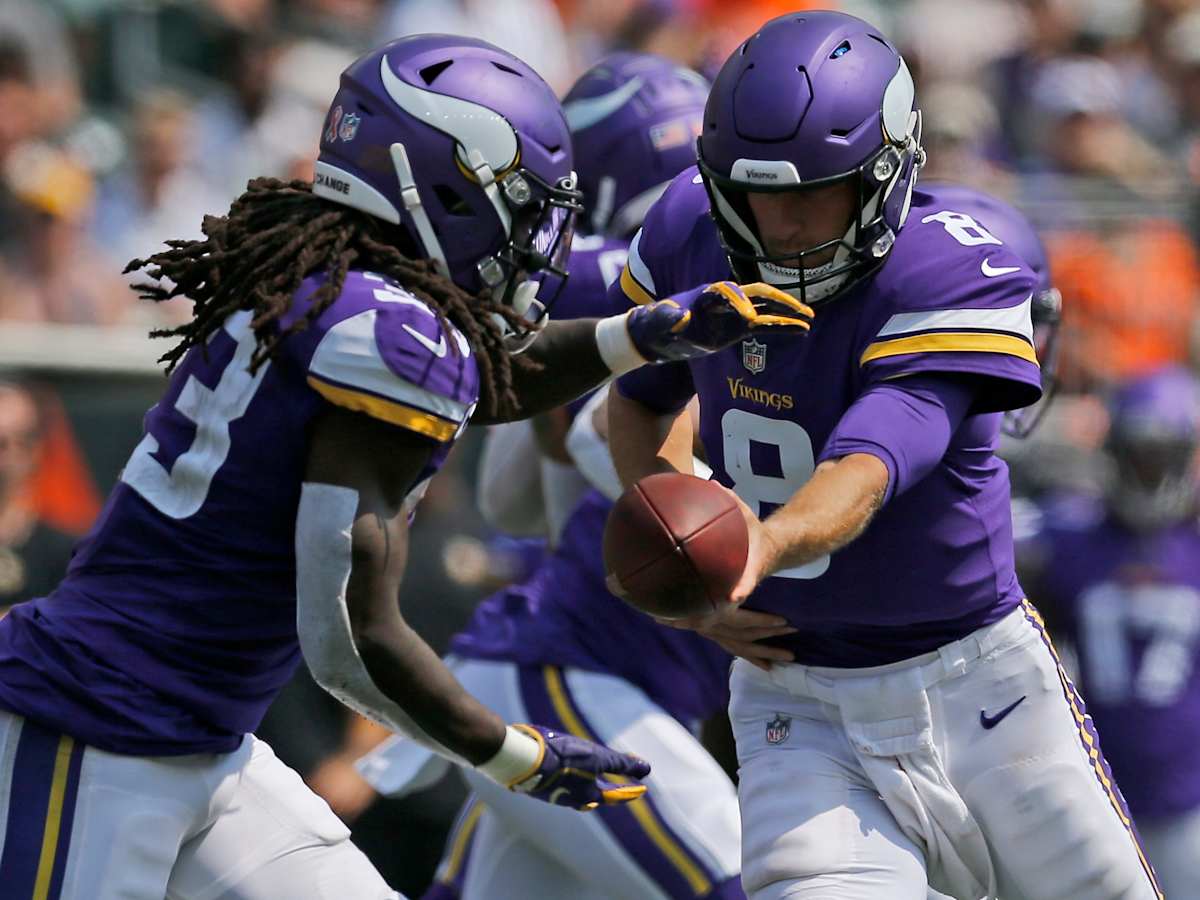 Justin Herbert shredded Vikings' blitz-heavy approach in historic fashion - Sports  Illustrated Minnesota Vikings News, Analysis and More