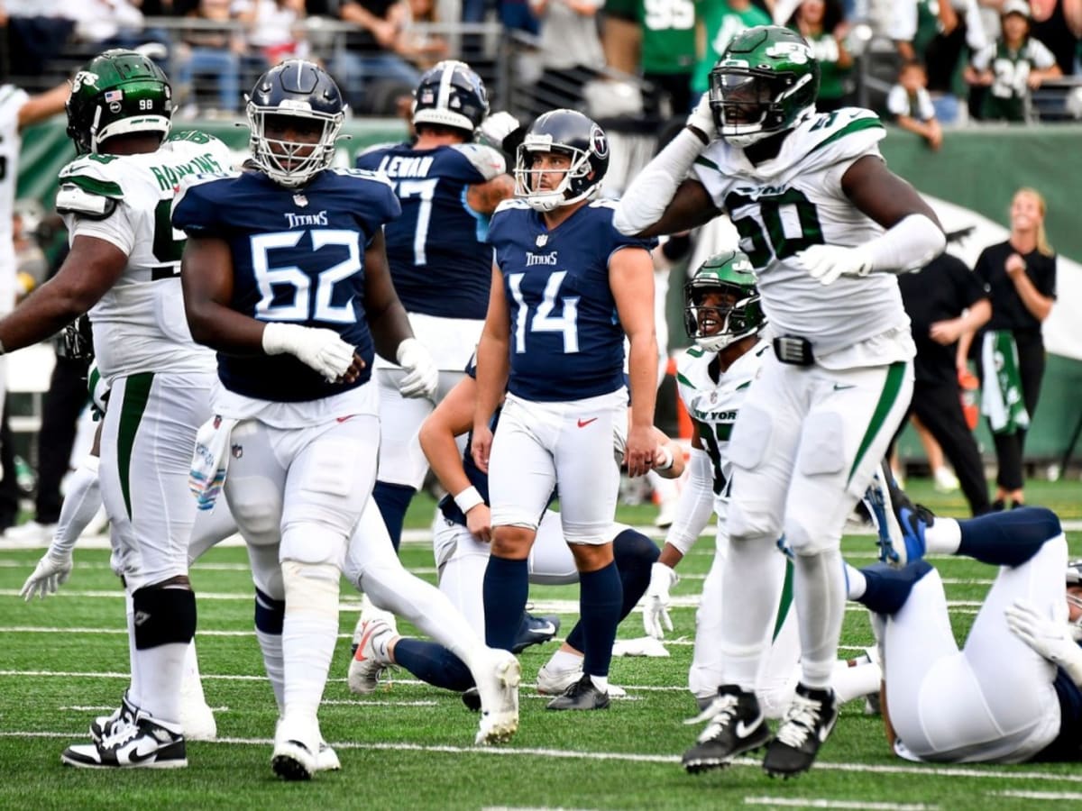 Tennessee Titans vs New York Jets - October 03, 2021