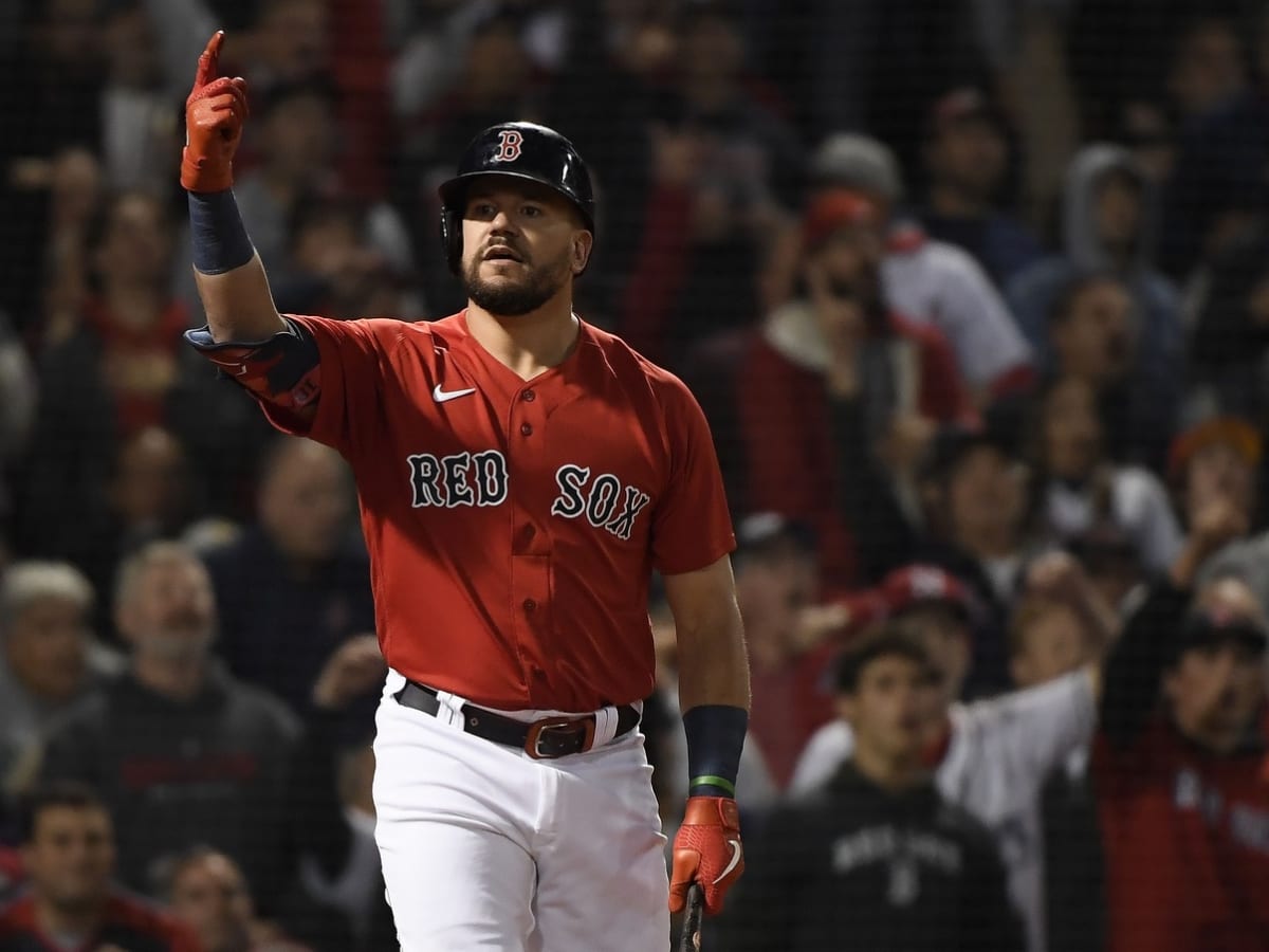 Red Sox not re-signing Kyle Schwarber continues to look bad