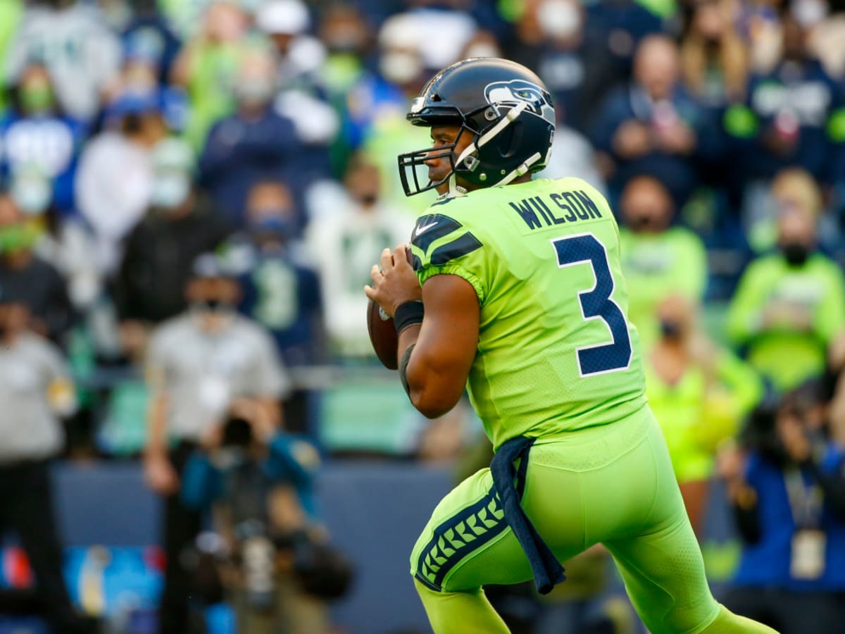 QB Russell Wilson injured in Seahawks' 26-17 loss to the Rams