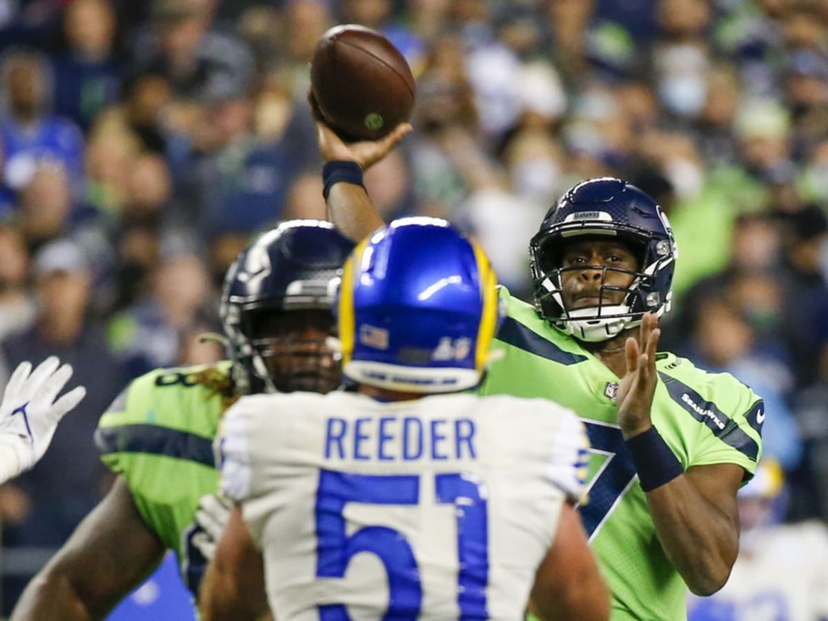 Geno and the Seahawks Keep Playoff Hopes Alive - Sports Illustrated West  Virginia Mountaineers News, Analysis and More