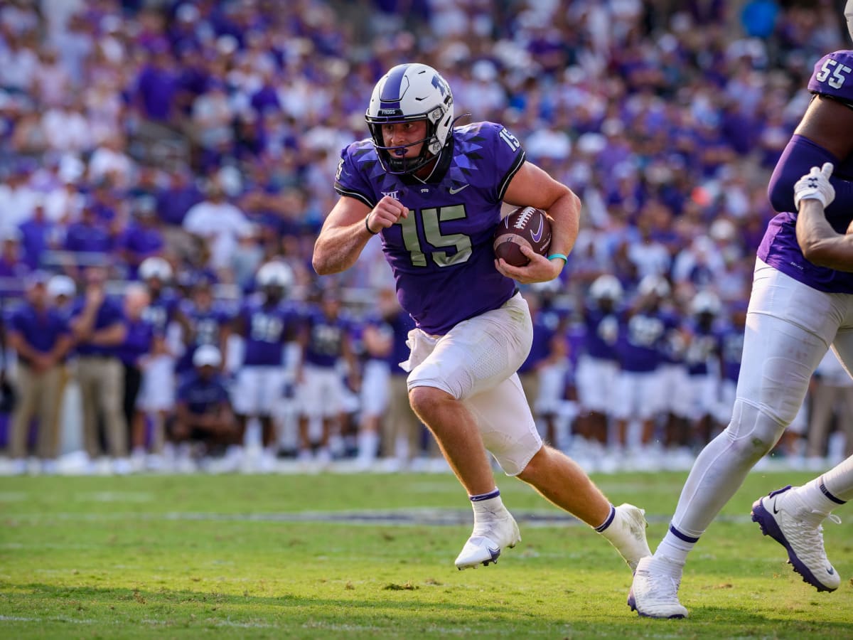 BREAKING: TCU QB Max Duggan wins 2022 Johnny Unitas Golden Arm Award -  Frogs O' War