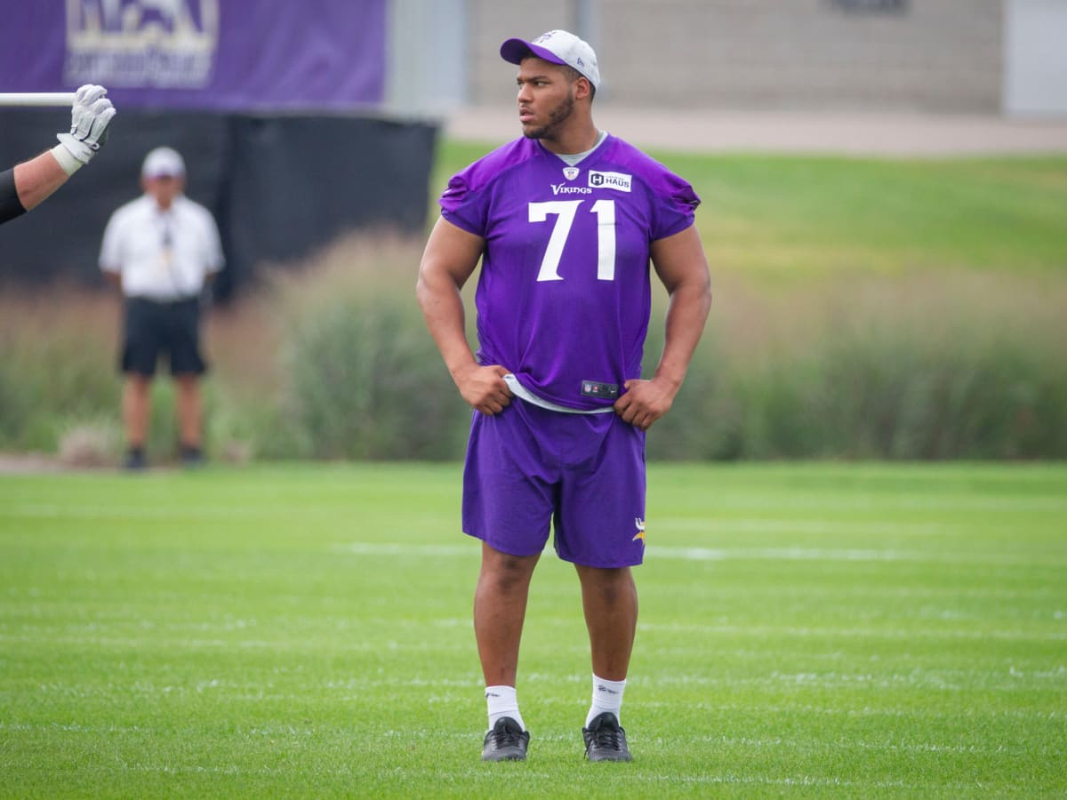 After strong rookie season, Vikings left tackle Christian Darrisaw thinking  big. Pro Bowl big. – Twin Cities