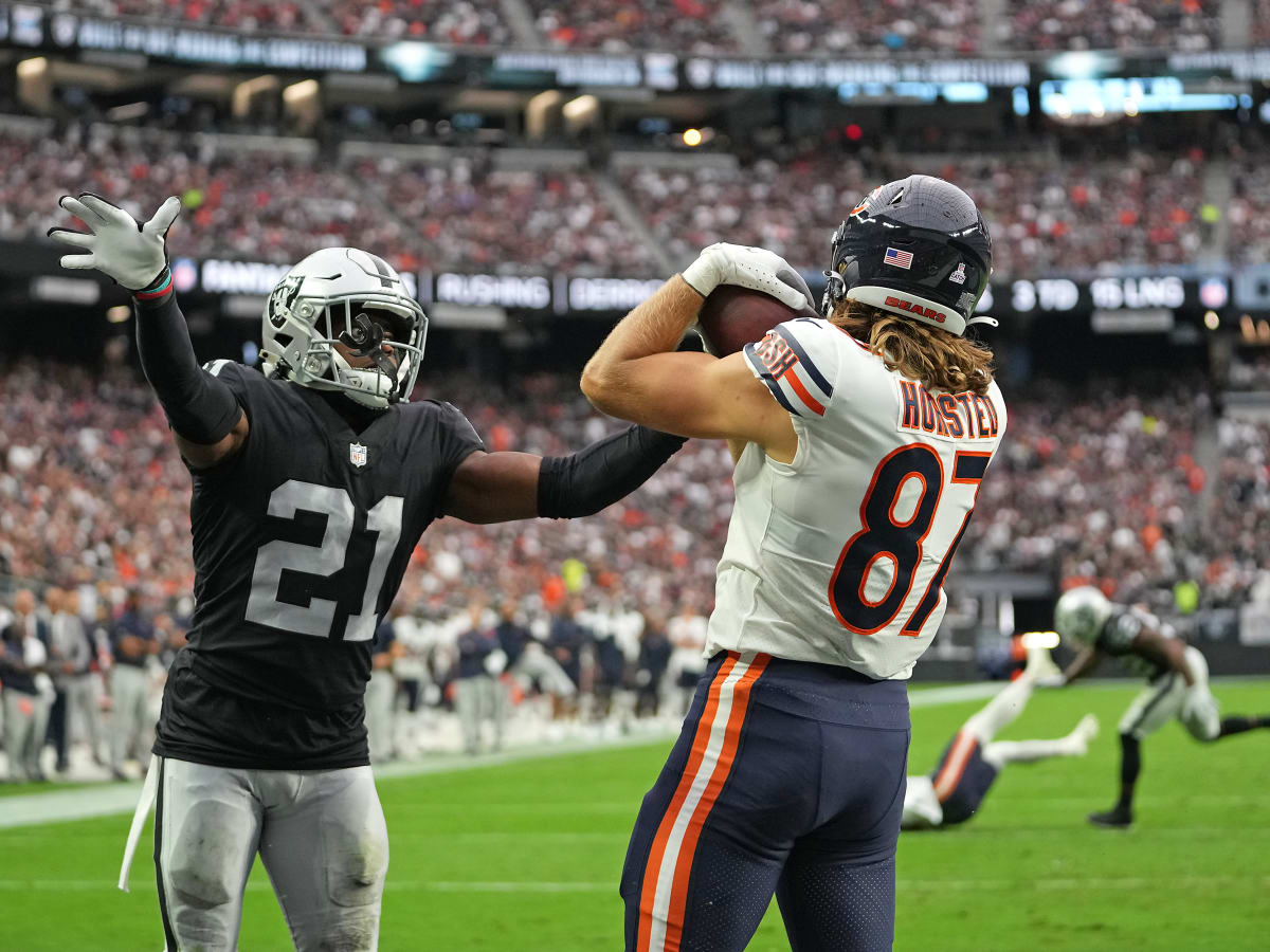 Hanie struggles as Bears lose to Raiders 25-20