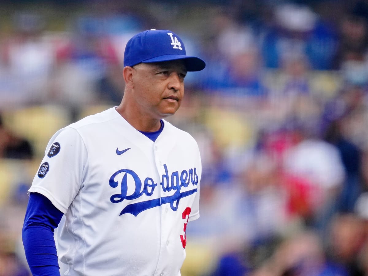 Dave Roberts Joining Brian Snitker's National League Coaching