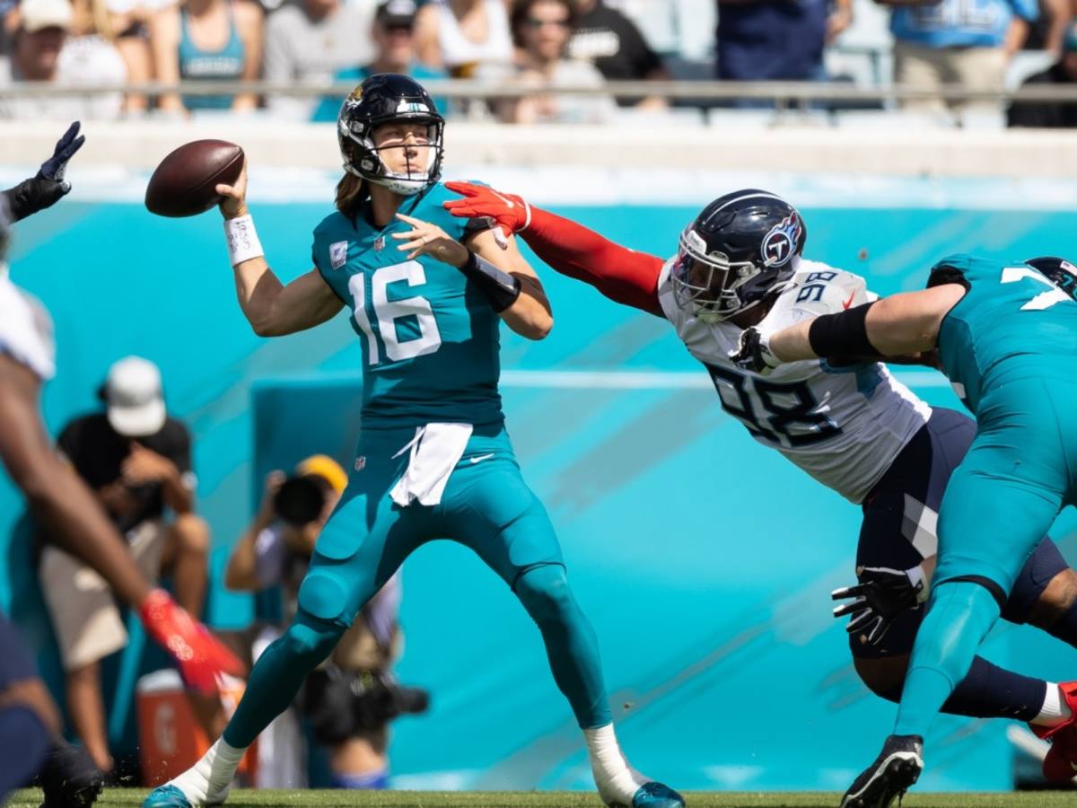 Jaguars Poised to Finish Off Regular Season, Fight for Playoffs Against  Titans