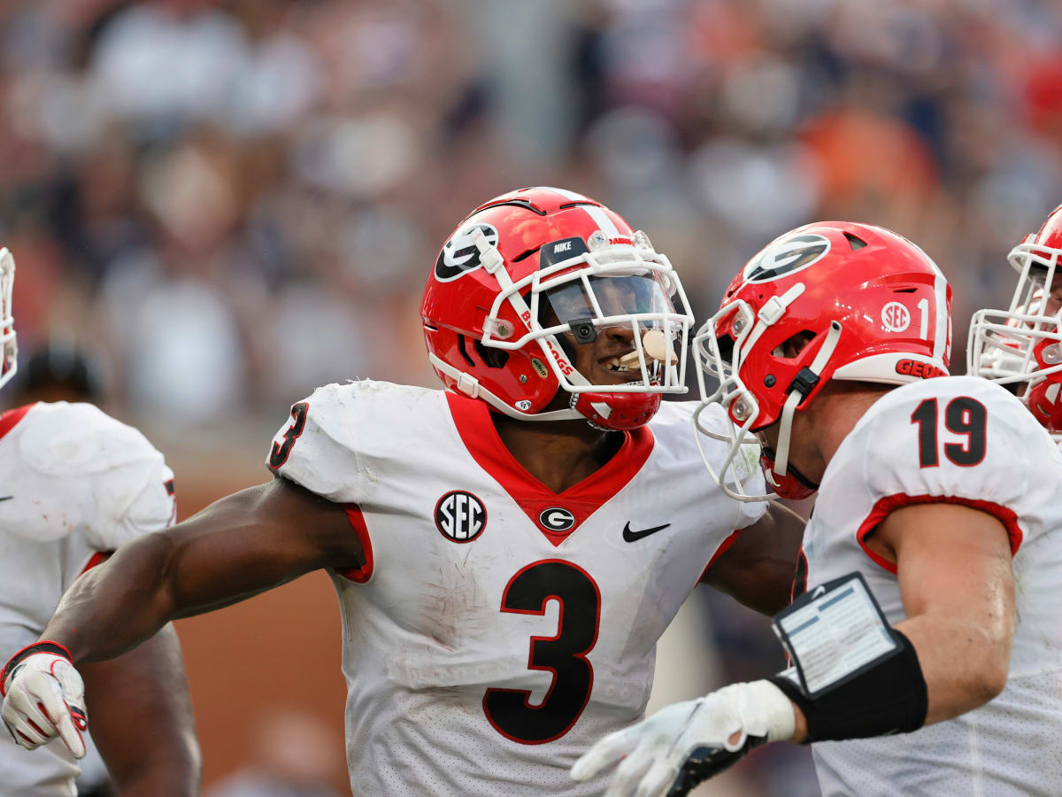 Georgia's Zamir White, James Cook lead backfield in shutout vs Arkansas -  Sports Illustrated