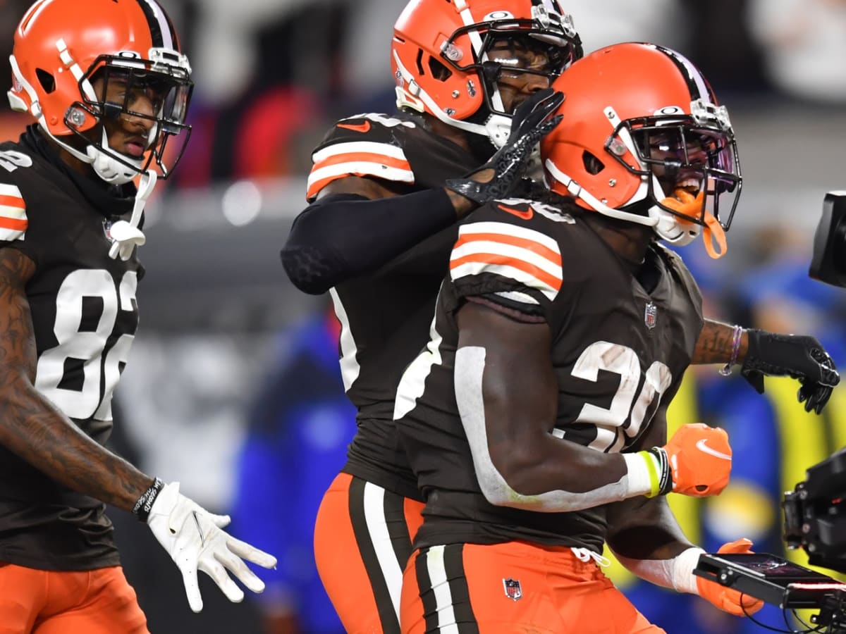 D'Ernest Johnson runs wild in spot start, leads Browns over Broncos 